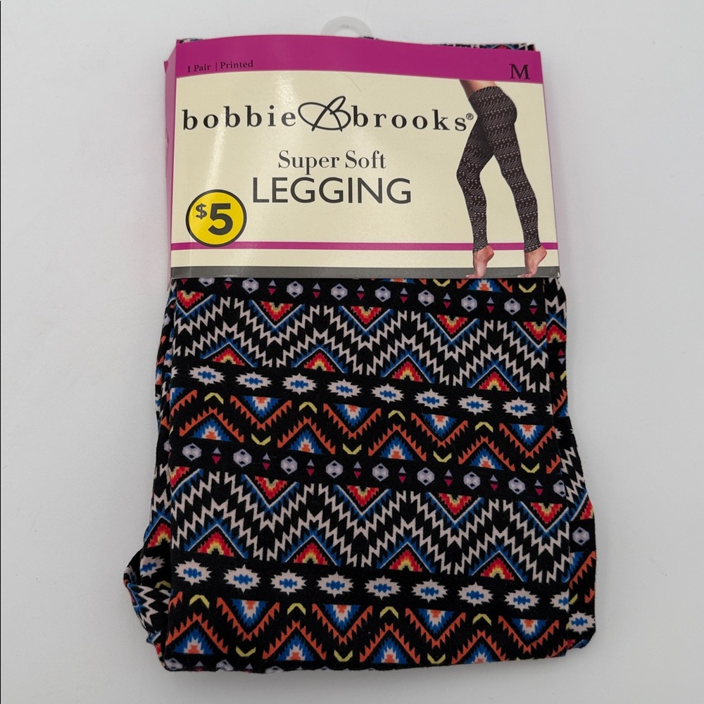 3 for $12 🔥 Bobbie Brooks Black and White Patterned Leggings (Only Medium Left)